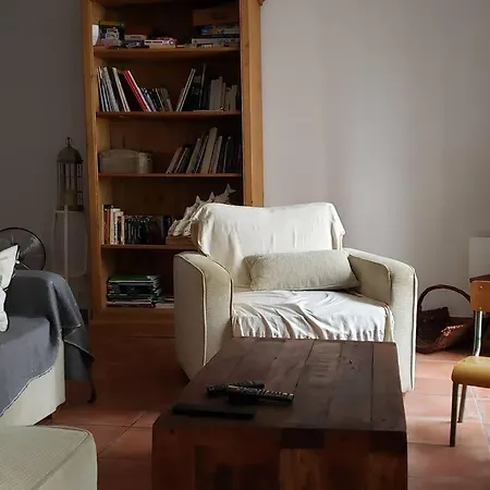 Casa de Férias Maison Vigneronne De Caractere Du Xix Plein Centre *